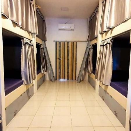 Tiny Room Hostel Toyapakeh ภายนอก รูปภาพ